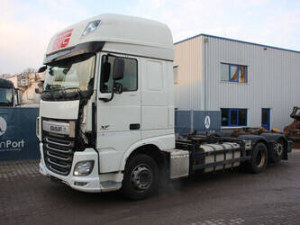 صورة ل الشاحنات ومعدات النقل 2017 داف XF للبيع في بلجيكا