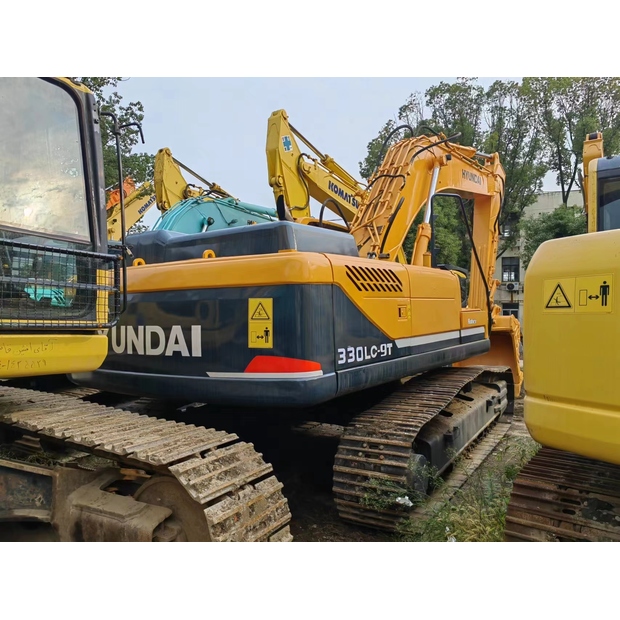 2022 Hyundai 330LC-9T-46910786