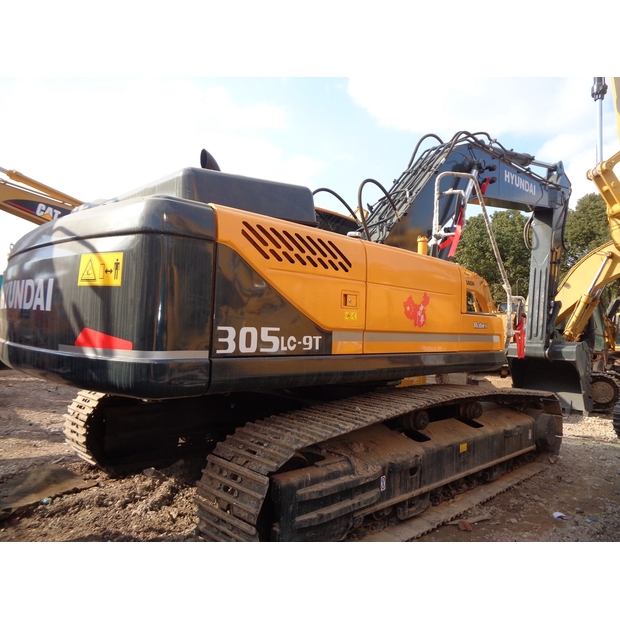 2023 Hyundai R305L-9T-46911689