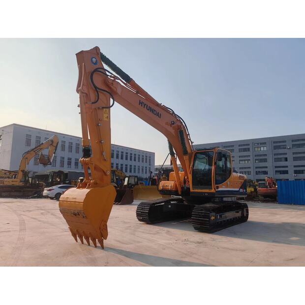 2023 Hyundai R220LC-7-46911703