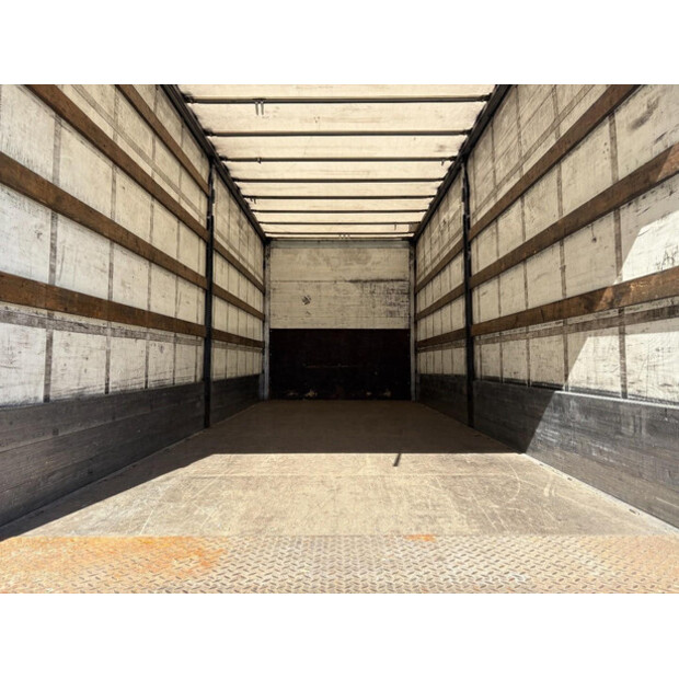 2017 رينو D-46912317