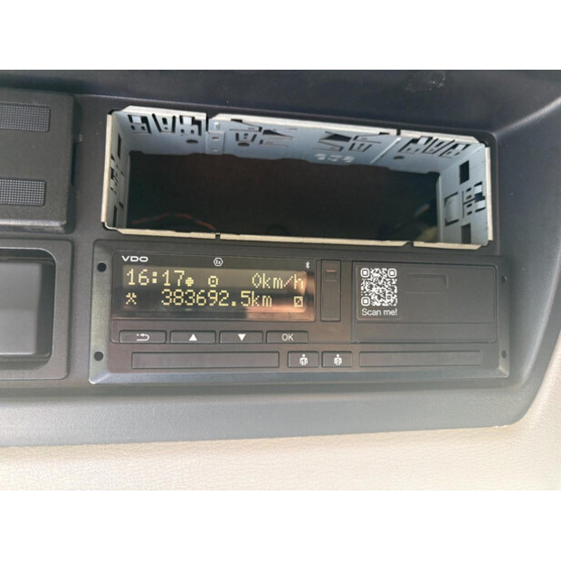 2017 رينو D-46912318