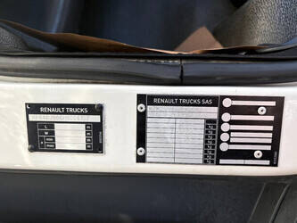 2017-renault-d-1449145-46912319