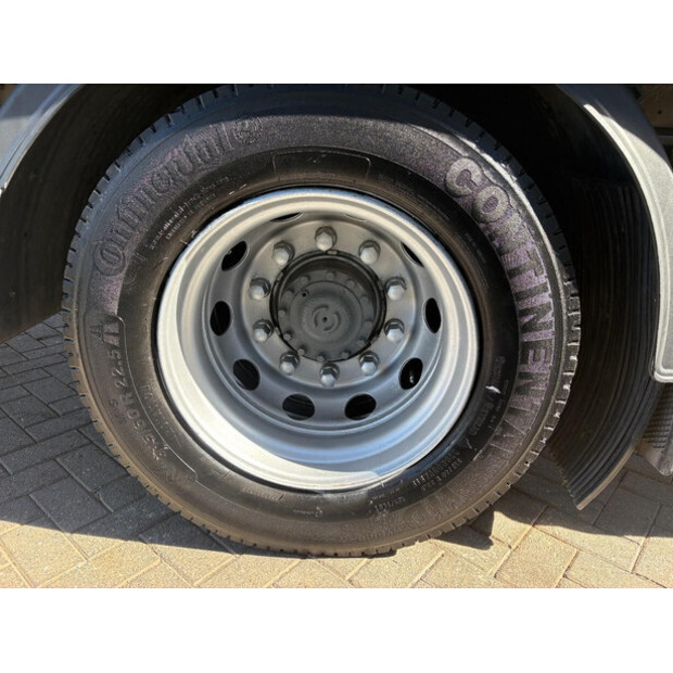 2017 رينو D-46912325