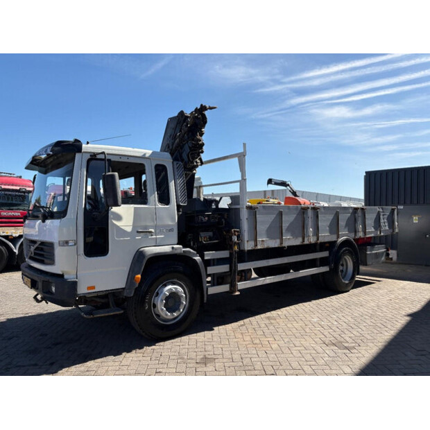 2003 Volvo FL220-46912337