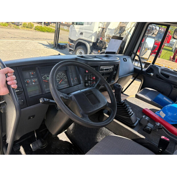 2003 Volvo FL220-46912343