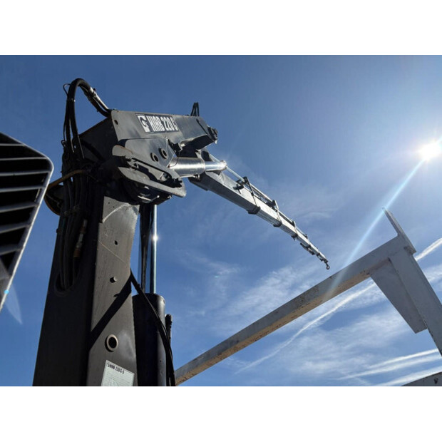 2003 Volvo FL220-46912355