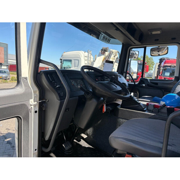 2003 Volvo FL220-46912356