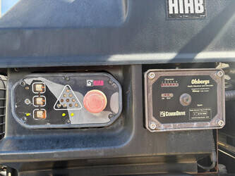 2003-volvo-fl220-1449146-46912359