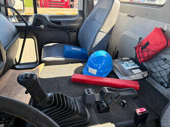 2003-volvo-fl220-1449146-46912364