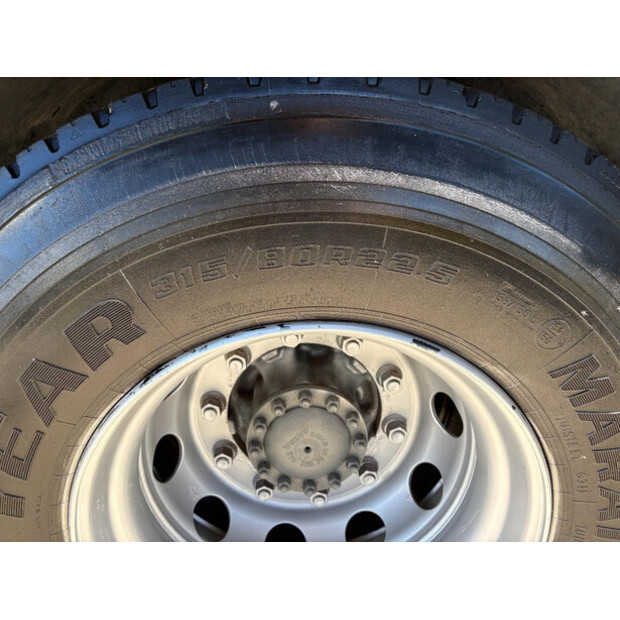 2003 Volvo FL220-46912369