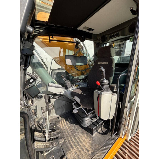 2021 Liebherr R 945-46912956