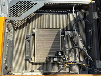 2021-liebherr-r-945-1449164-46912961