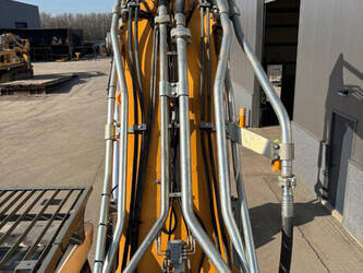 2021-liebherr-r-945-1449164-46912974