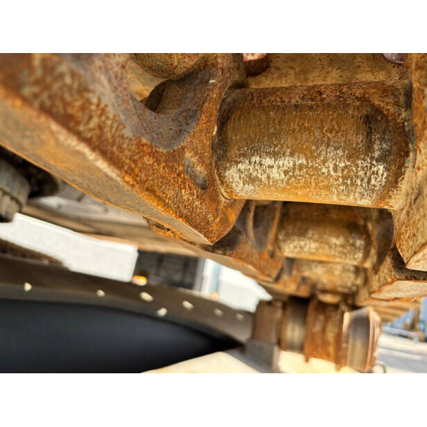 2021 Liebherr R 945-46912984