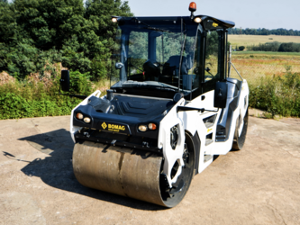 صورة ل معدات رص 2017 بوماج BW161 AD-5