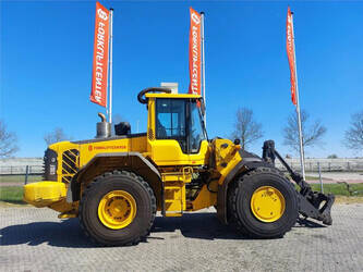 Image de DIVERS 2011 Volvo L110F