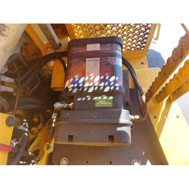 2011 Volvo L110F-46928416