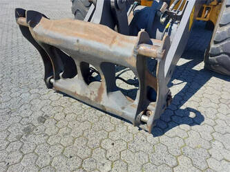 2011-volvo-l110f-1446765-46928420