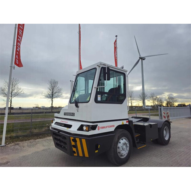 2026 Terberg YT220-46928528