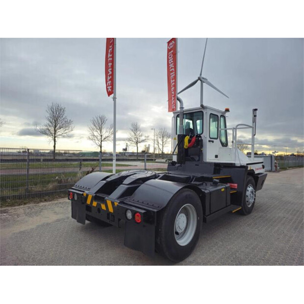 2026 Terberg YT220-46928532