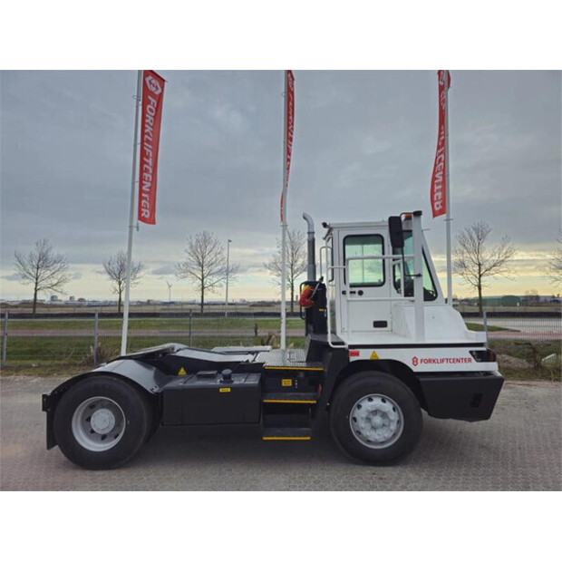 2026 Terberg YT220-46928561
