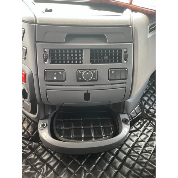 2019 داف XF 106.450 SSC-46929039