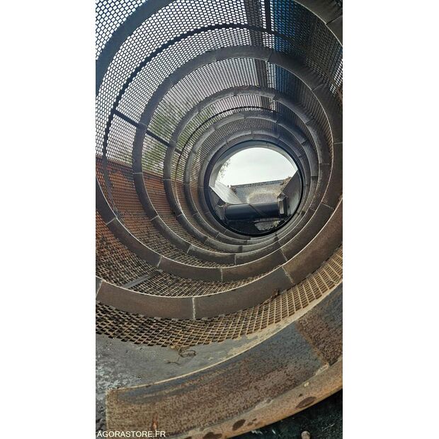 2017 برونار MPB 18.47-46942260