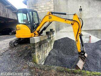 صورة ل حفارات صغيرة 2010 جيه سي بي 8035