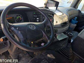 2009-mercedes-benz-2632-1449262-46942409
