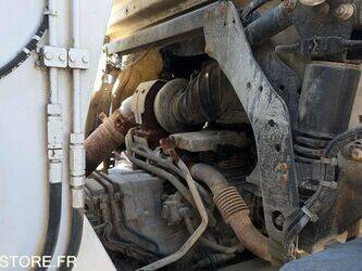 2009-mercedes-benz-2632-1449262-46942433