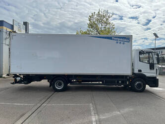 2017-iveco-eurocargo-140e250-1290769-46943877