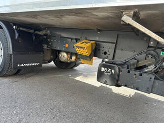 2017-iveco-eurocargo-140e250-1290769-46943886