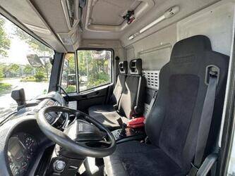 2017-iveco-eurocargo-140e250-1290769-46943892