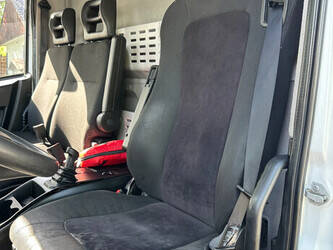 2017-iveco-eurocargo-140e250-1290769-46943894