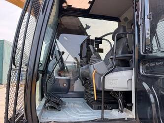 2019-caterpillar-320d2l-1449273-46943947