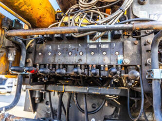 2011-mercedes-benz-axor-2529-1290783-46944396