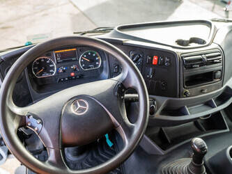 2011-mercedes-benz-axor-2529-1290783-46944404