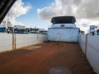 2011-mercedes-benz-axor-2529-1290783-46944408