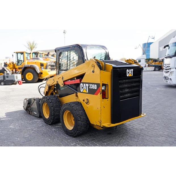 2015 Caterpillar 236D-46944780