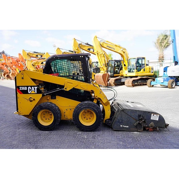 2015 Caterpillar 236D-46944782
