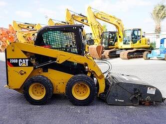 2015-caterpillar-236d-1449308-46944782