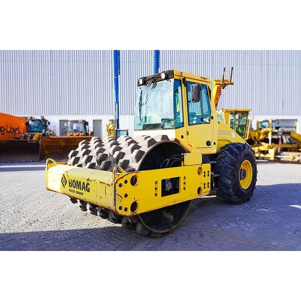 2015 BOMAG BW211PD-50-46944789