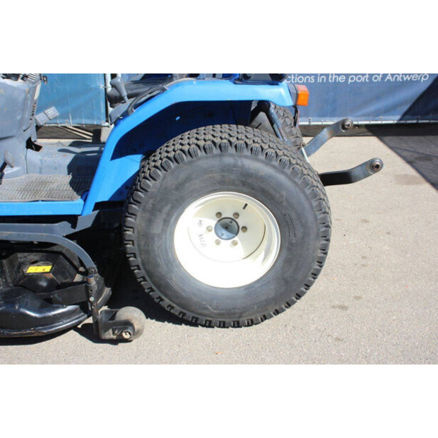 Iseki 325 HST-46945428