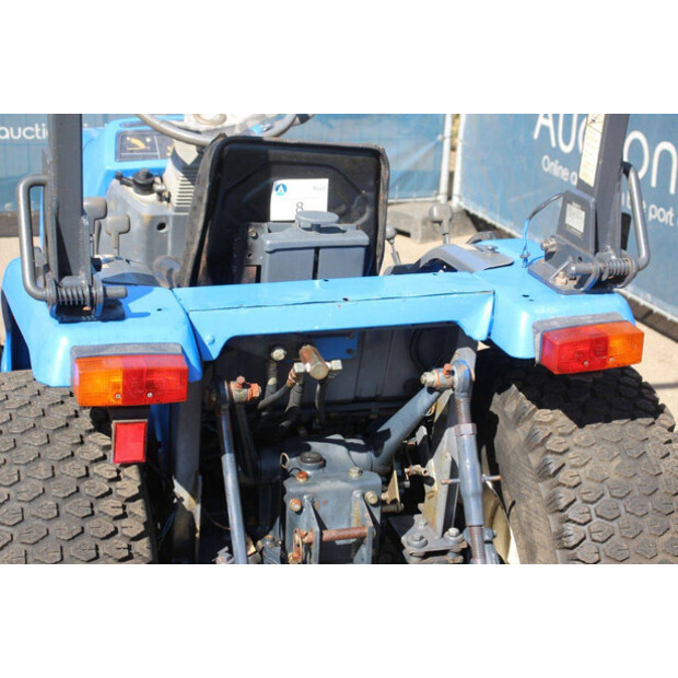 Iseki 325 HST-46945429