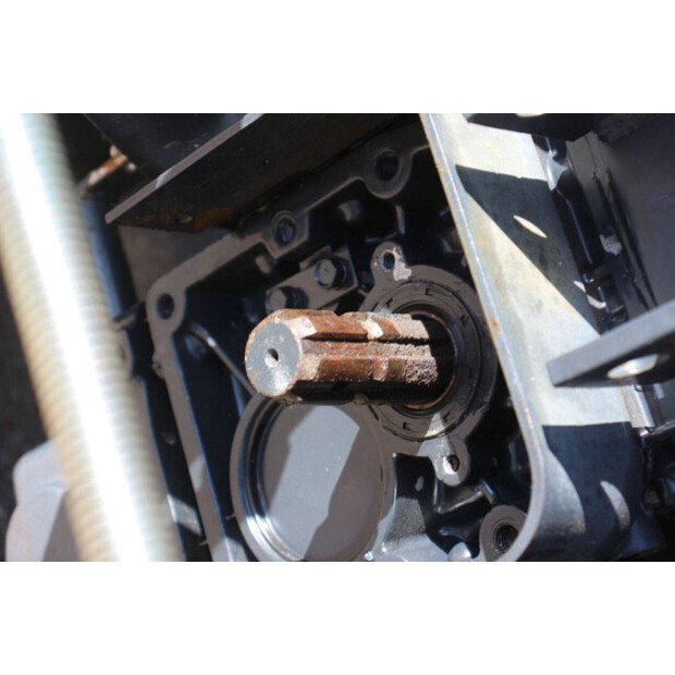 Iseki 325 HST-46945433