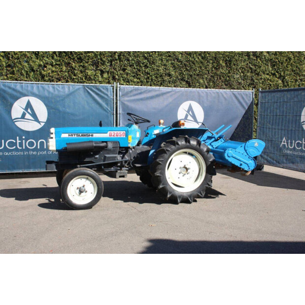ميتسوبيشي D2050-46945442