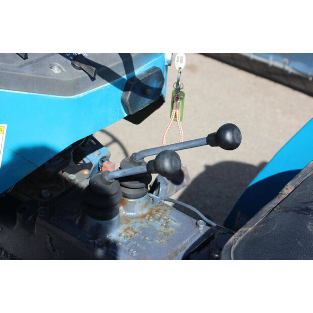 ميتسوبيشي D2050-46945465