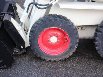 bobcat-310-1449345-46945626