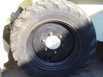 bobcat-533-1449346-46945651